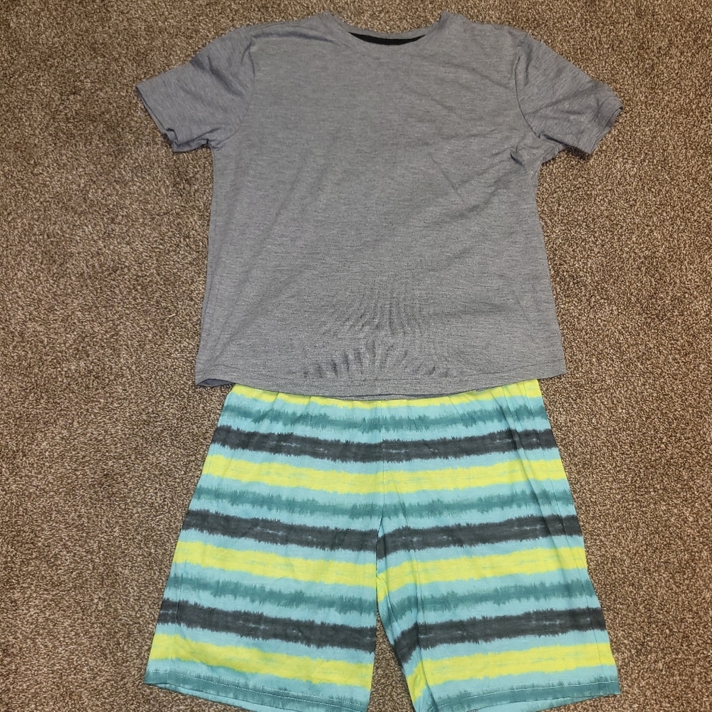🔥5/$20 Gray and Striped Kids Pajama Set
